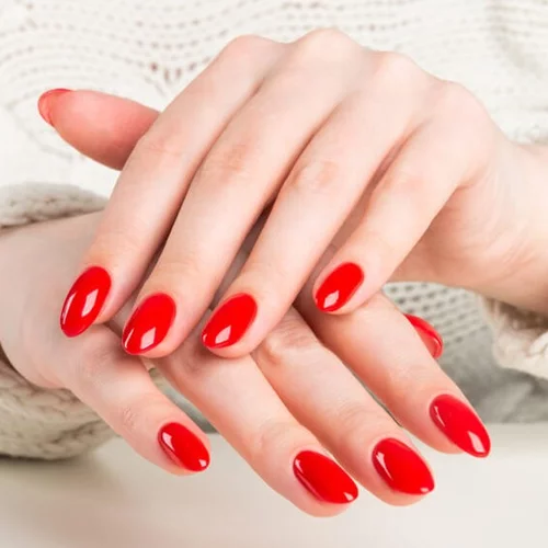 Christmas nails: 3+1 προτάσεις για τα πιο εορταστικά νύχια 